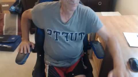 Snapshot of ashtonscashpiggie chatting on 09.29.25 In need of use online show from 09.29.25