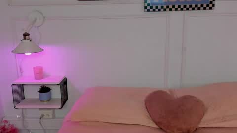 Snapshot of asia_lune chatting on 05.26.26 MyaFontaine online show from 05.26.26