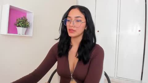 Camila online show from 02.11.25