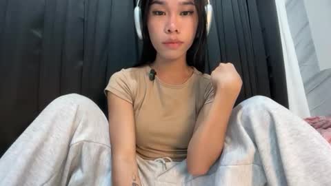 Snapshot of asian_aki chatting on 03.22.26 Marj online show from 03.22.26