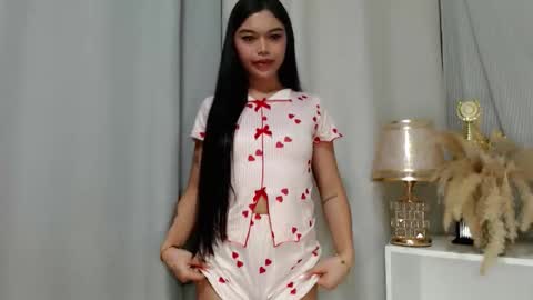 Snapshot of asian_alitacumgirlxxx chatting on 05.13.26 asian_alitacumgirlxxx online show from 05.13.26