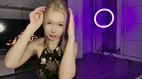Snapshot of asian_euphoria chatting on 07.23.26 Dju online show from 07.23.26