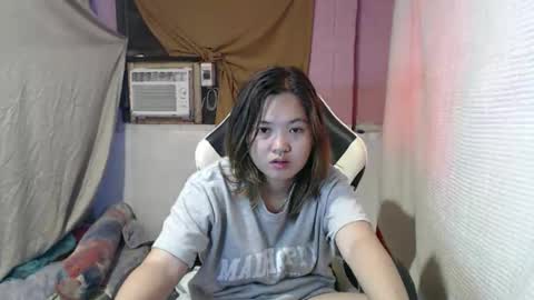 Snapshot of asian_honey69 chatting on 10.07.25 bb girl online show from 10.07.25