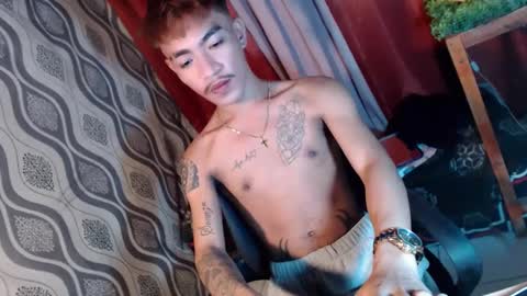 Snapshot of asian_kimxxx chatting on 12.25.24 don online show from 12.25.24