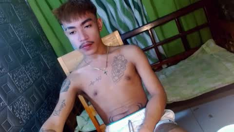 Snapshot of asian_kimxxx chatting on 12.27.24 don online show from 12.27.24