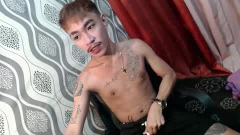 Snapshot of asian_kimxxx chatting on 12.28.24 don online show from 12.28.24