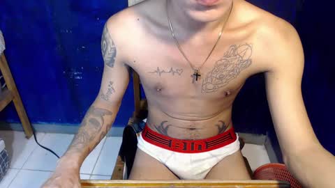 Snapshot of asian_kimxxx chatting on 12.31.24 don online show from 12.31.24