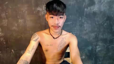 Snapshot of asian_kimxxx chatting on 10.10.25 don online show from 10.10.25
