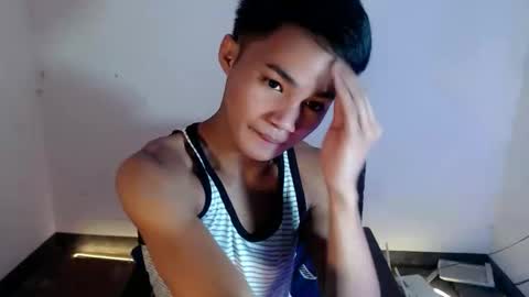 Snapshot of asian_lover05 chatting on 03.19.26 asian_lover05 online show from 03.19.26
