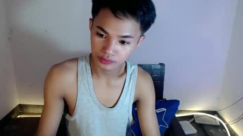 Snapshot of asian_lover05 chatting on 03.20.26 asian_lover05 online show from 03.20.26