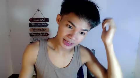 Snapshot of asian_lover05 chatting on 04.02.26 asian_lover05 online show from 04.02.26