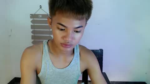 Snapshot of asian_lover05 chatting on 04.13.26 asian_lover05 online show from 04.13.26