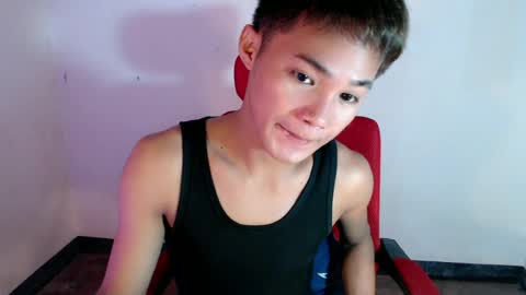 Snapshot of asian_lover05 chatting on 06.15.26 asian_lover05 online show from 06.15.26