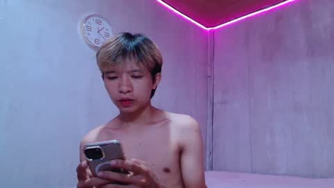 Snapshot of asian_macky chatting on 04.25.26 asian_macky online show from 04.25.26
