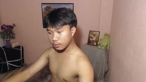 Snapshot of asian_prince_of_cock chatting on 10.25.25 Prince online show from 10.25.25