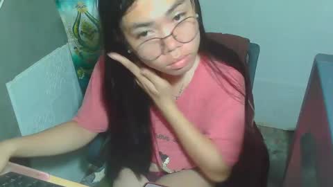 Snapshot of asian_rhean chatting on 02.20.25 Rhean online show from 02.20.25