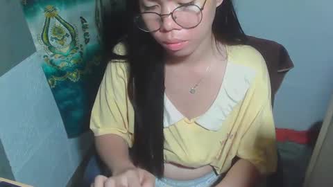 Snapshot of asian_rhean chatting on 03.01.25 Rhean online show from 03.01.25
