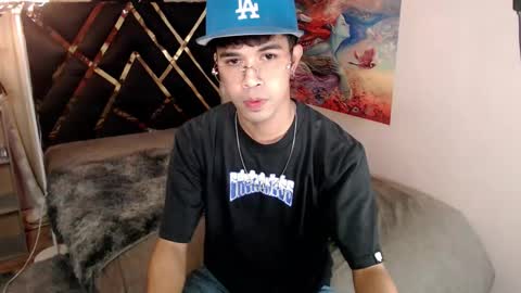 asiancum_peter online show from 12.20.25