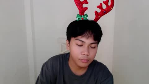 Snapshot of asiancutie0 chatting on 12.23.24 online show from 12.23.24