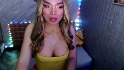 Snapshot of asiandollxxx4u chatting on 03.17.26 BELLA NOTCH online show from 03.17.26