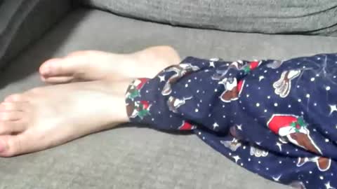 Snapshot of asianfeetsuasian chatting on 01.01.25 Asianfeetsuasian online show from 01.01.25