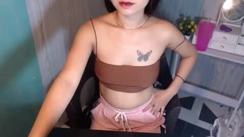 Snapshot of asianhot_celine chatting on 03.02.25 Celine online show from 03.02.25