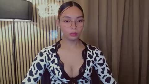 HI IM TAMIRA LOOKING FOR SERIOUS RELATIONSHIP online show from 10.26.25