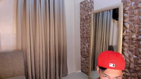 Snapshot of asianhugescott chatting on 02.04.25 VICTORIA SCOTT online show from 02.04.25