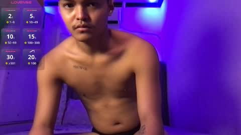 Snapshot of asianhugescott chatting on 04.15.26 VICTORIA SCOTT online show from 04.15.26