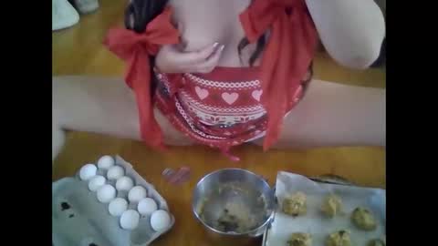 Snapshot of asianlovedoll chatting on 12.11.24 Sara Chanel Asian Love Doll online show from 12.11.24