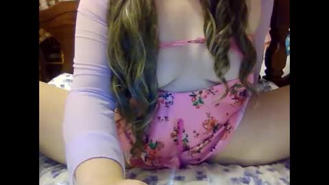 Snapshot of asianlovedoll chatting on 01.08.25 Sara Chanel Asian Love Doll online show from 01.08.25