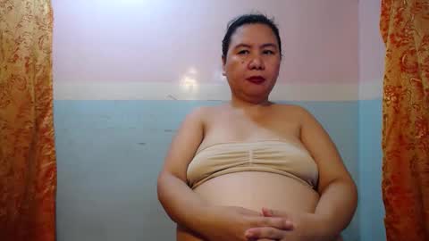 Snapshot of asianpinaychub chatting on 01.02.25 asianpinaychub online show from 01.02.25