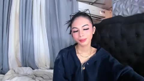 Snapshot of asianprettypetite chatting on 03.05.25 CHESKA online show from 03.05.25