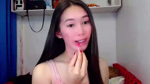 Snapshot of asianqt19 chatting on 01.04.25 J A D E online show from 01.04.25