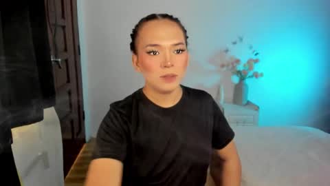 Snapshot of asianshardfucker chatting on 12.18.25 kendra turner online show from 12.18.25