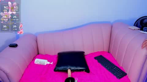 Snapshot of asianslut_ chatting on 05.07.26 AsianSlut online show from 05.07.26