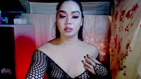 Snapshot of asiansofhia chatting on 10.17.25 Sofhia online show from 10.17.25