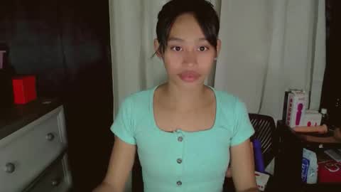 Snapshot of asiantreasures chatting on 02.21.26 kisses online show from 02.21.26