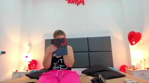  Aslhyn  online show from 02.20.25