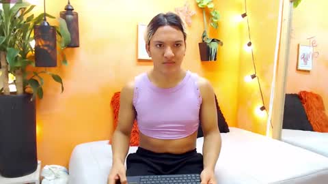 Snapshot of aslyhernandez chatting on 12.09.24 ASLY online show from 12.09.24