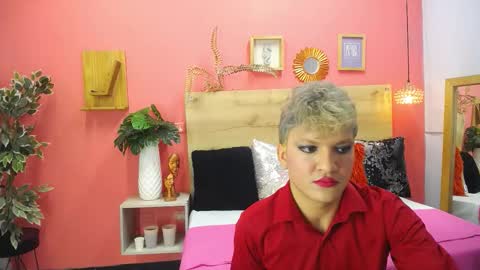 Snapshot of aslyhernandez chatting on 03.17.26 ASLY online show from 03.17.26