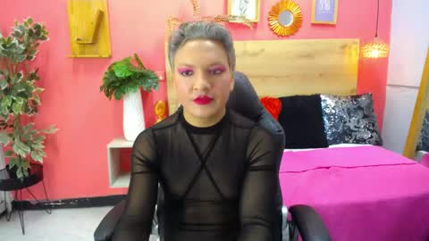 Snapshot of aslyhernandez chatting on 03.18.26 ASLY online show from 03.18.26