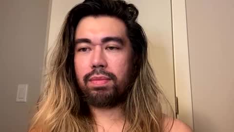 Snapshot of asmrtease chatting on 12.19.24 Daemon online show from 12.19.24