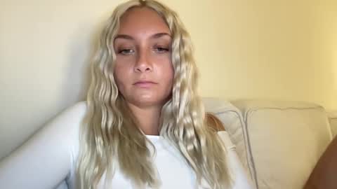 Snapshot of aspenaries chatting on 03.04.25 Aspen Aries online show from 03.04.25