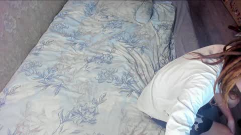 Snapshot of asphalt_surfer chatting on 12.07.24 asphalt surfer online show from 12.07.24