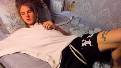 Snapshot of asphalt_surfer chatting on 12.11.24 asphalt surfer online show from 12.11.24