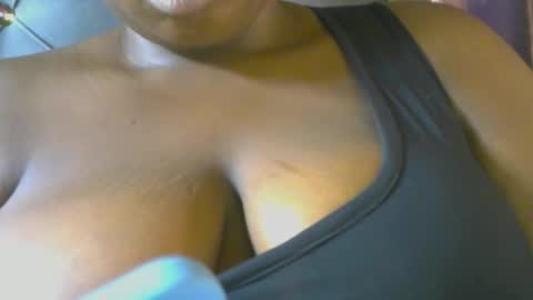 Snapshot of ass_playbuttom chatting on 12.20.25 assplaybuttom online show from 12.20.25