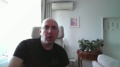 Snapshot of assbitch189 chatting on 05.25.26 assbitch189 online show from 05.25.26