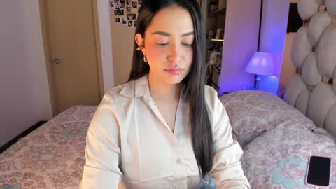 Snapshot of asshley__ chatting on 12.27.24 Ashley online show from 12.27.24