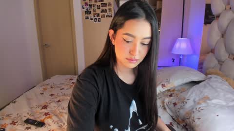 Snapshot of asshley__ chatting on 01.03.25 Ashley online show from 01.03.25
